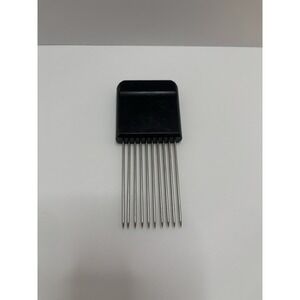 The Pampered Chef Hold N' Slice Kitchen Gadget #1101